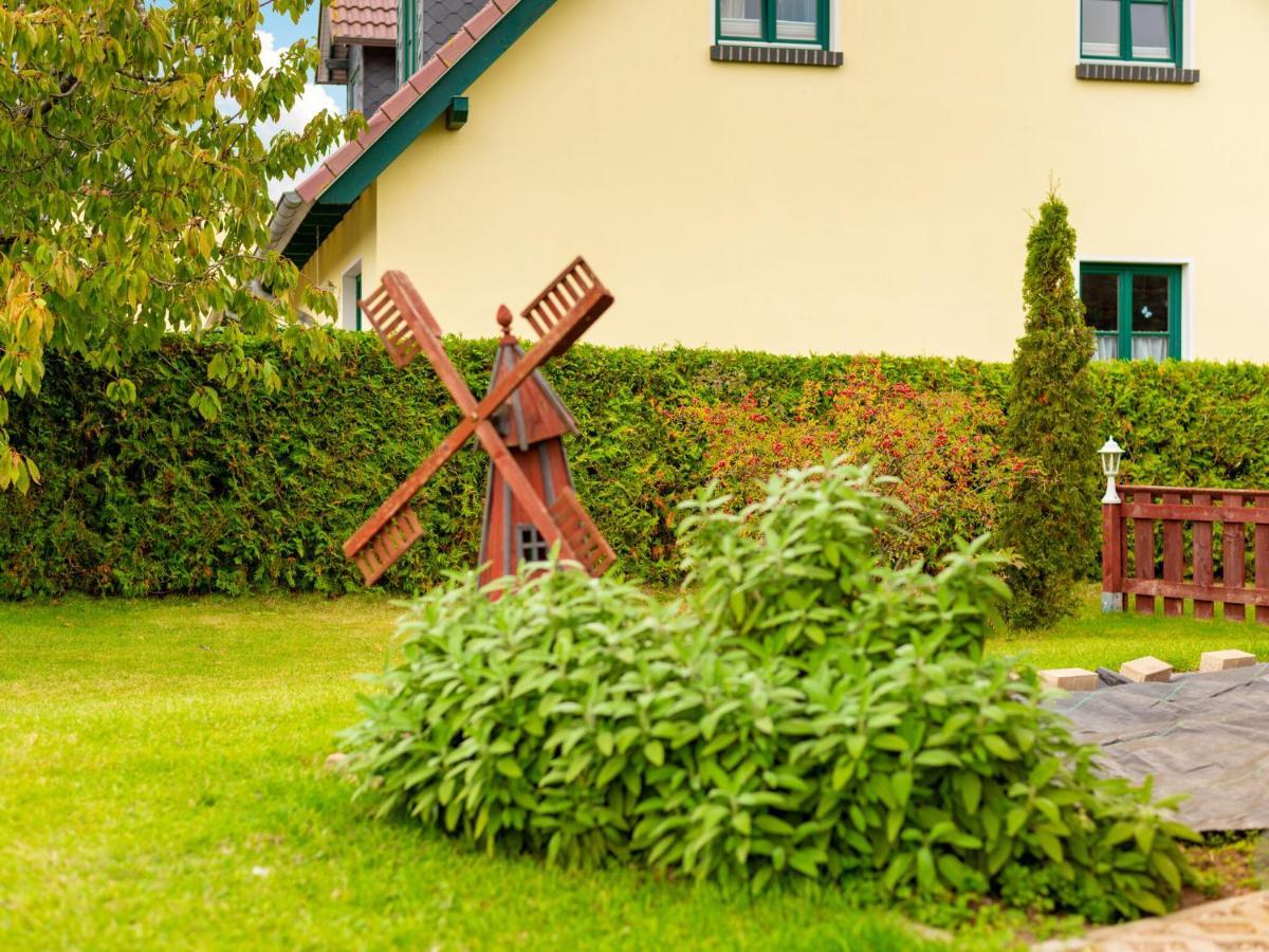 Idyllic Bungalow In Pepelow With Garden Exteriér fotografie