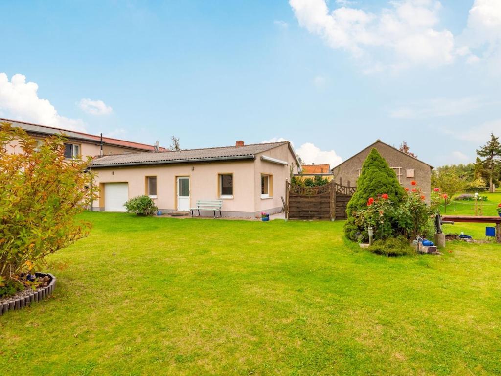 Idyllic Bungalow In Pepelow With Garden Exteriér fotografie